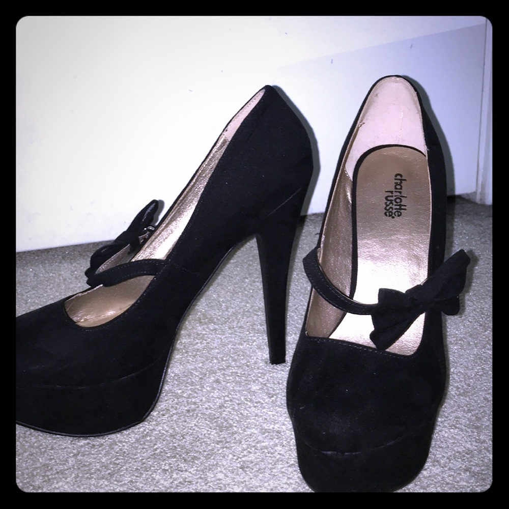 Black highheels worn once! Amazing condition